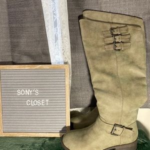 The Mollieee Knee high riding boots.